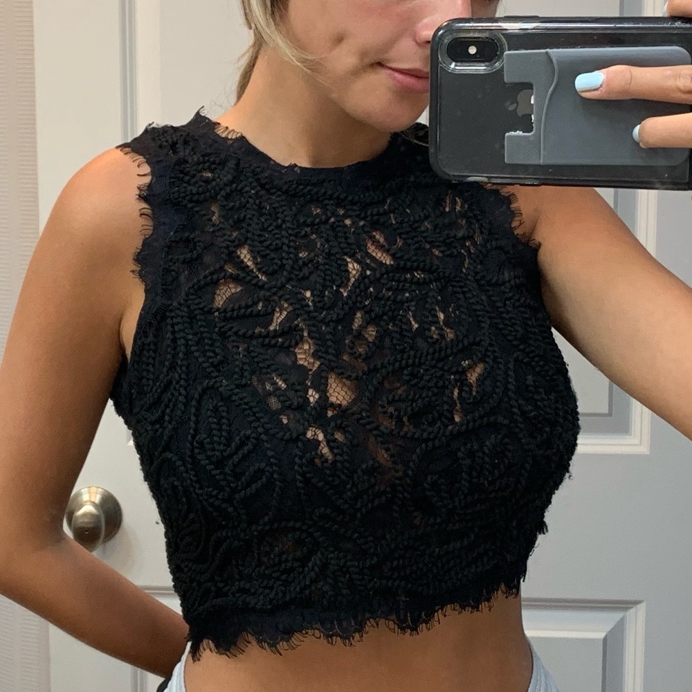 🖤🖤BLACK LACE CROP TOP🖤🖤